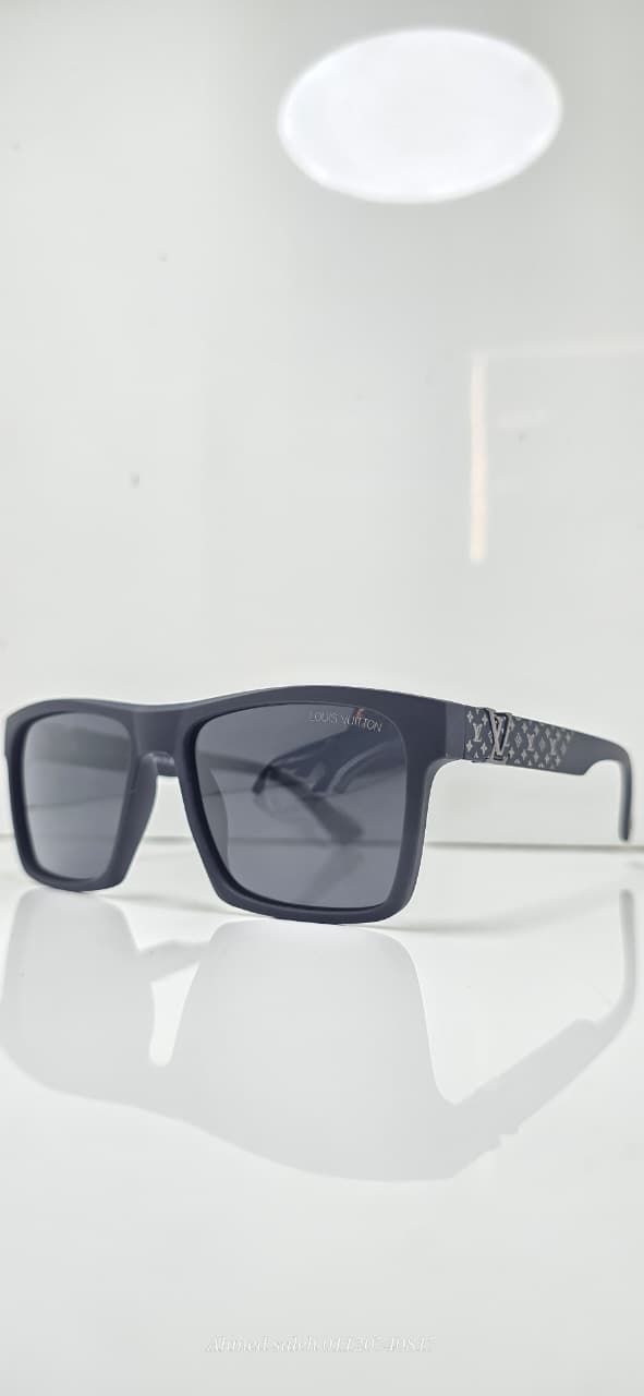 LOUIS VUITTON POLARIZED SUNGLASSES.