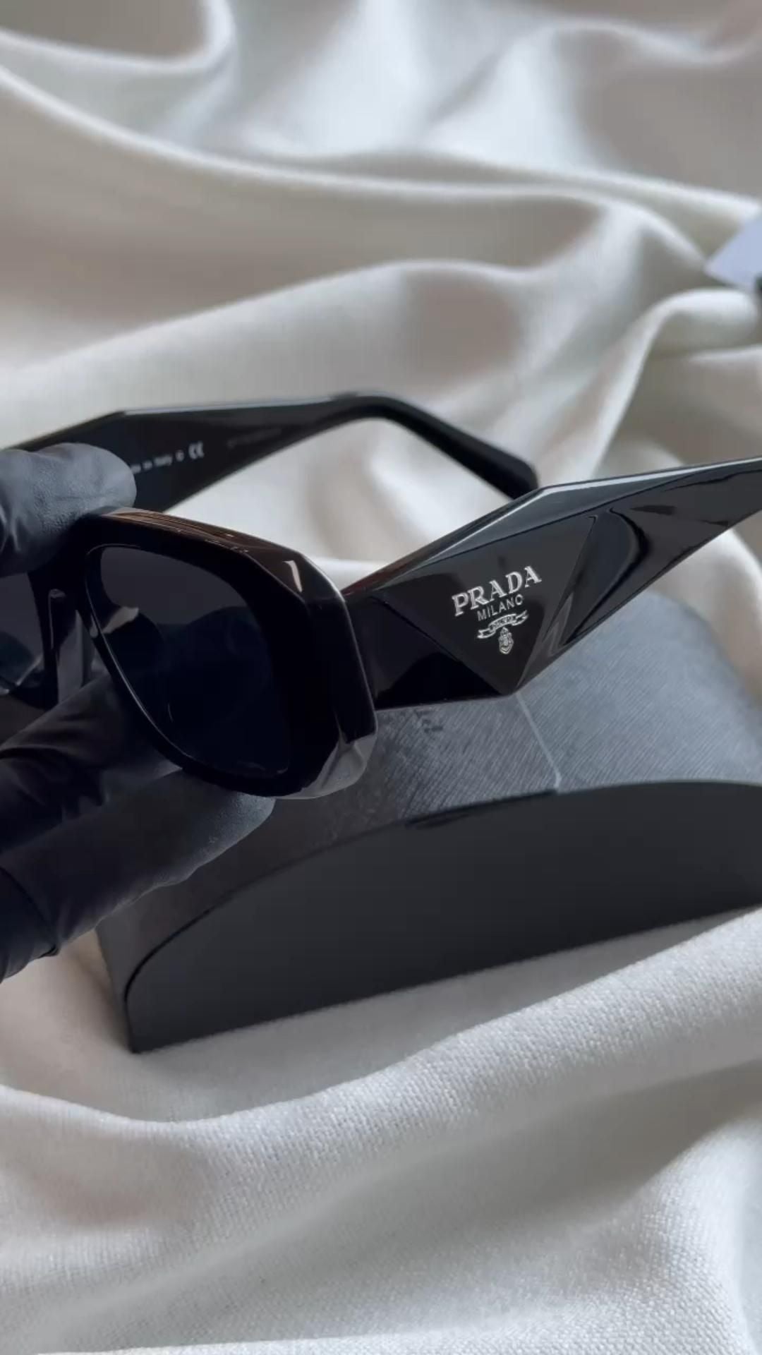 Prada Black Made in italy 🇮🇹 Mirror Quality