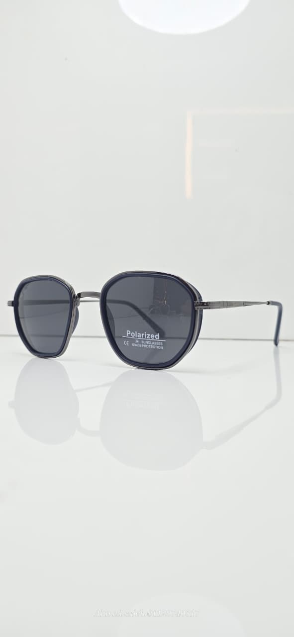 POLARIZED RAY-BAN Classic Pilot METAL FRAME .