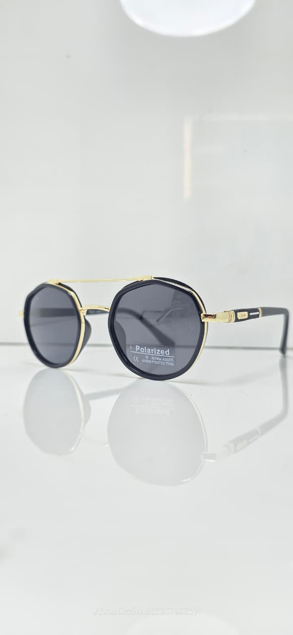 POLARIZED RAY-BAN Sleek Slim Rectangular Metal Frame.