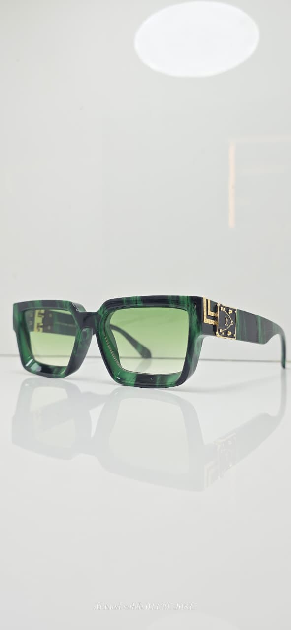 TRENDY LOUIS VUITTON Oversized Rectangular Acetate Frame