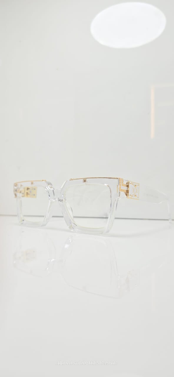 TRENDY LOUIS VUITTON CLEAR LENS .