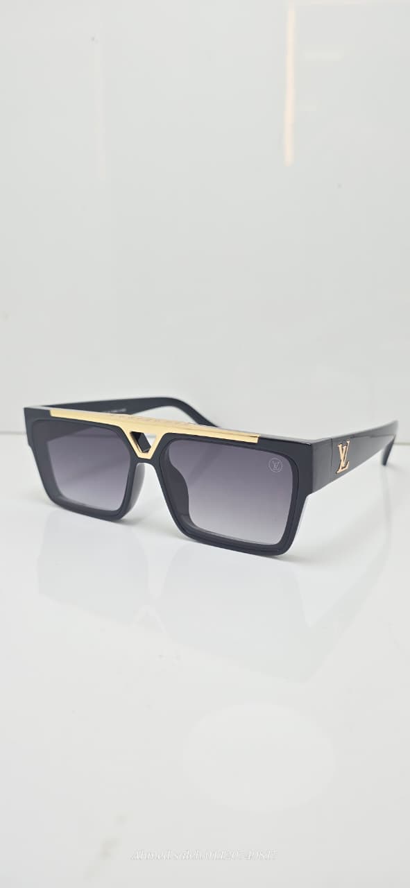 TRENDY LOUIS VUITTON Oversized Round Acetate Frame.