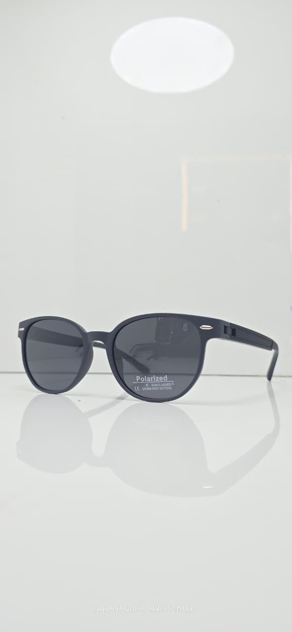 POLARIZED OGA Classic Round / Panto Sunglasses.