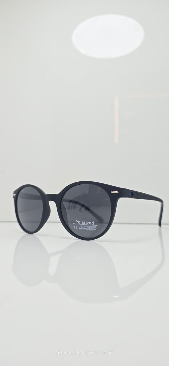 POLARIZED OGA Sporty ROUND SUNGLASSES.
