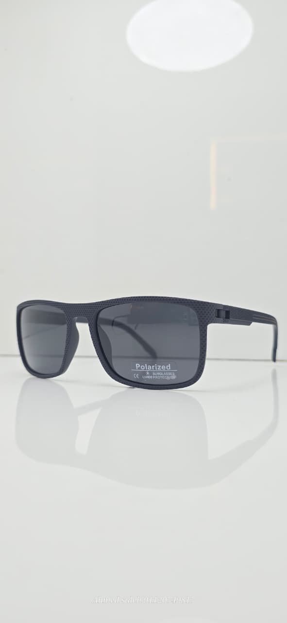 POLARIZED OGA Sporty Square / Rectangle SUNGLASSES .