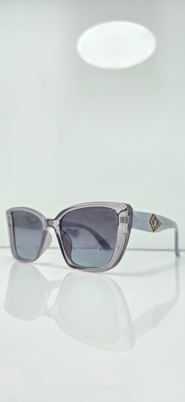 POLARIZED LOUIS VUITTON WOMEN RECTANGLE SUNGLASSES.