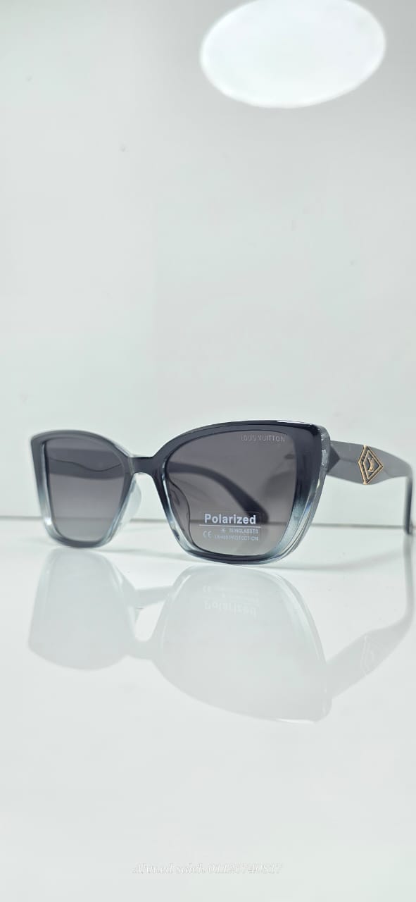 POLARIZED LOUIS VUITTON WOMEN RECTANGLE SUNGLASSES.