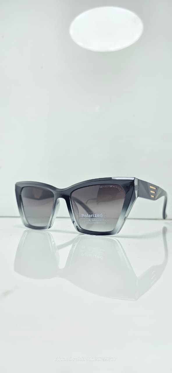 POLARIZED EMPORIO ARMANI WOMEN SUNGLASSES.