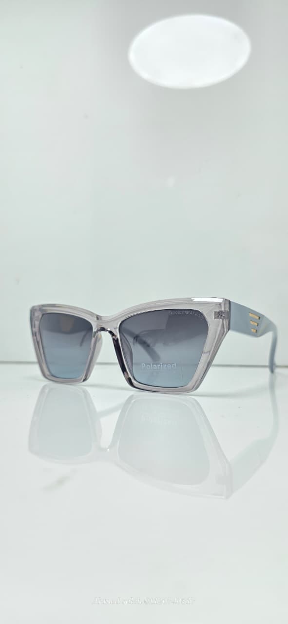 POLARIZED EMPORIO ARMANI WOMEN SUNGLASSES.