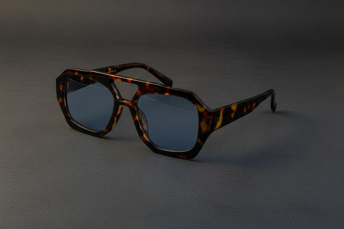 TRENDY MIRROR QUALITY SUNGLASSES.