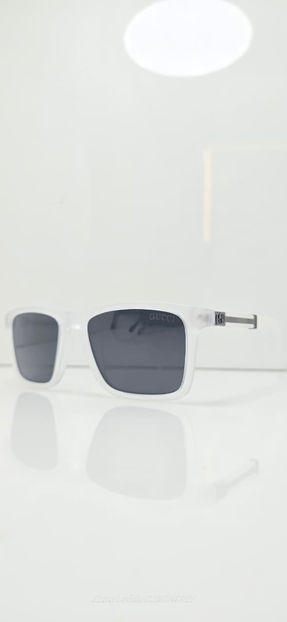 POLARIZED GUCCI Square Sunglasses.