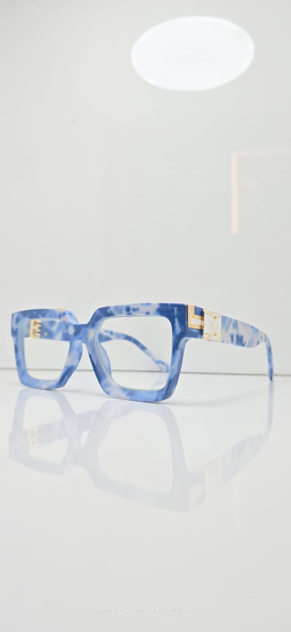 TRENDY LOUIS VUITTON CLEAR LENS .