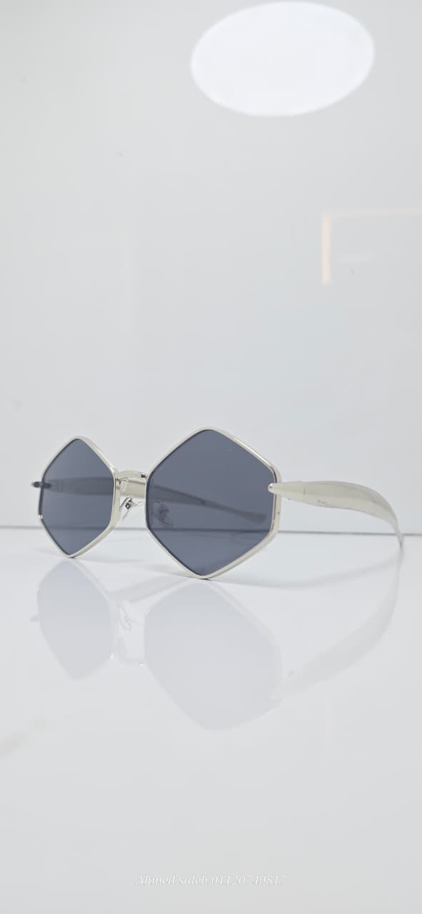HIGH QUALITY TRENDY WOMEN METAL UV SUNGLASSES.