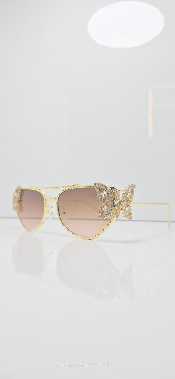 HIGH QUALITY TRENDY WOMEN METAL UV SUNGLASSES.